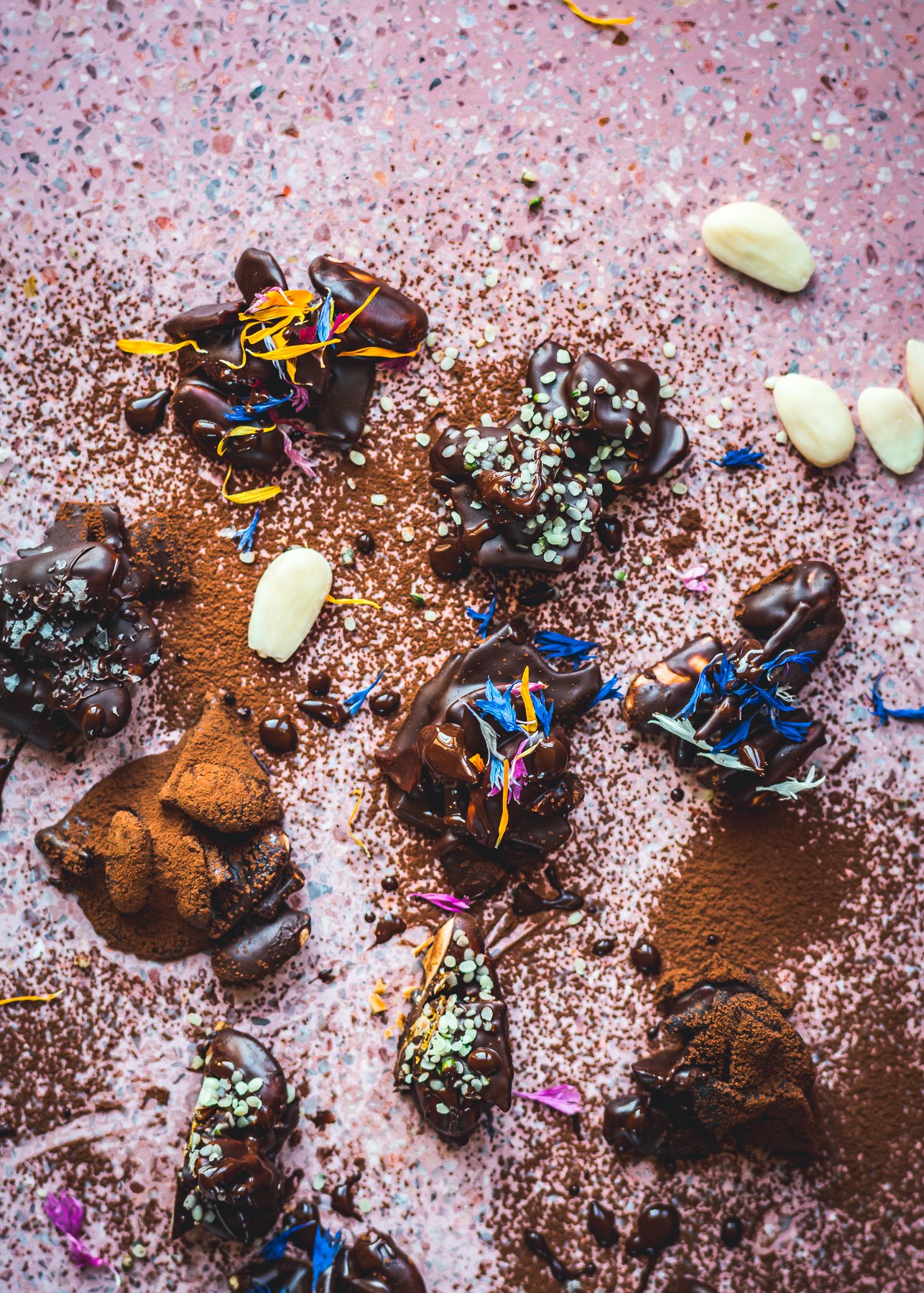 You are currently viewing Dreamy crispy caramel almonds covered with chocolate